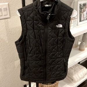 Womens North Face quilted vest